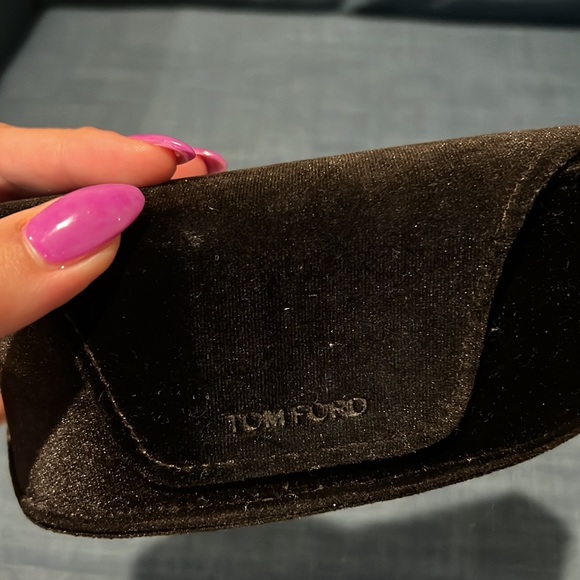 Flash sale!! Tom Ford sunglasses bundle - Picture 8 of 8